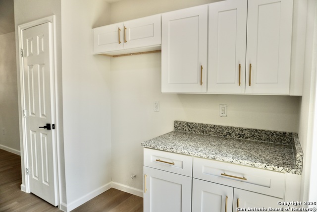 Image 11 of 19 For 9511 Deerbrook