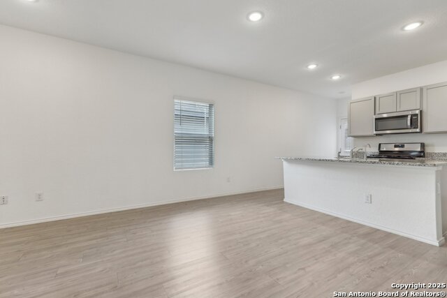 Image 10 of 40 For 4422 Chandler  Apt 2
