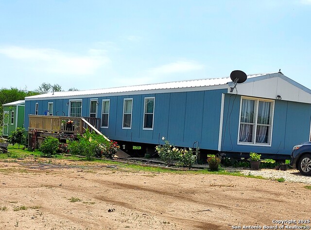 Details for 331 Forest Creek, Devine, TX 78016