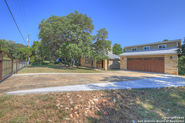 Image 10 of 43 For 3055 Lakeview