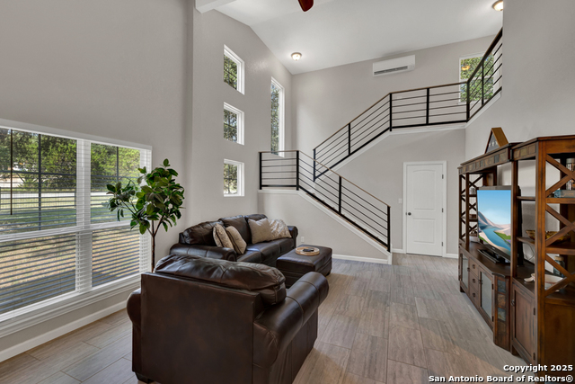 Image 12 of 43 For 3055 Lakeview