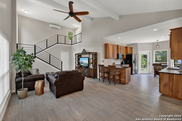 Image 13 of 43 For 3055 Lakeview