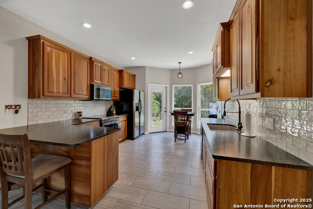 Image 17 of 43 For 3055 Lakeview