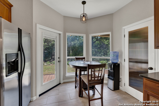 Image 19 of 43 For 3055 Lakeview