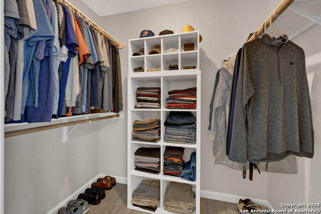 Image 22 of 43 For 3055 Lakeview