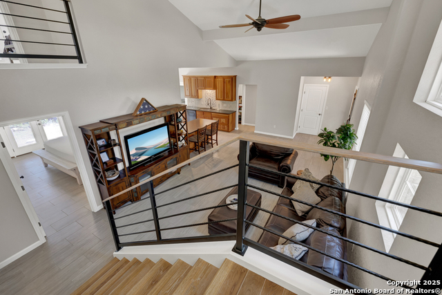 Image 26 of 43 For 3055 Lakeview