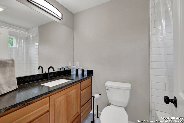 Image 30 of 43 For 3055 Lakeview