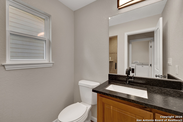 Image 31 of 43 For 3055 Lakeview