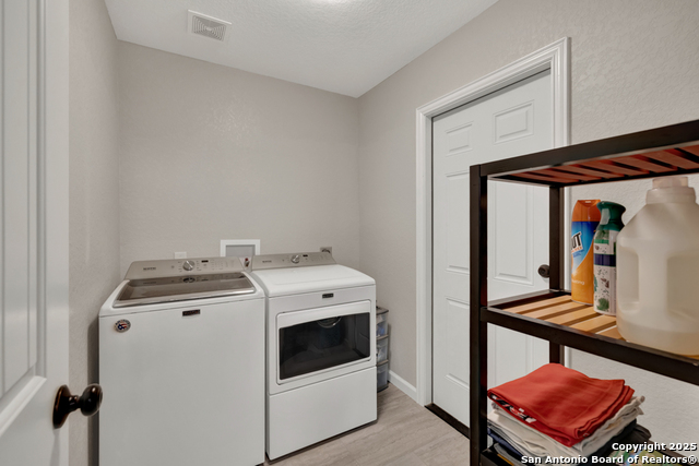 Image 32 of 43 For 3055 Lakeview