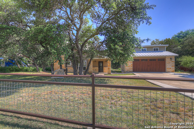 Image 5 of 43 For 3055 Lakeview