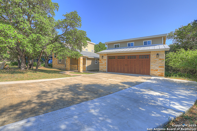 Image 9 of 43 For 3055 Lakeview