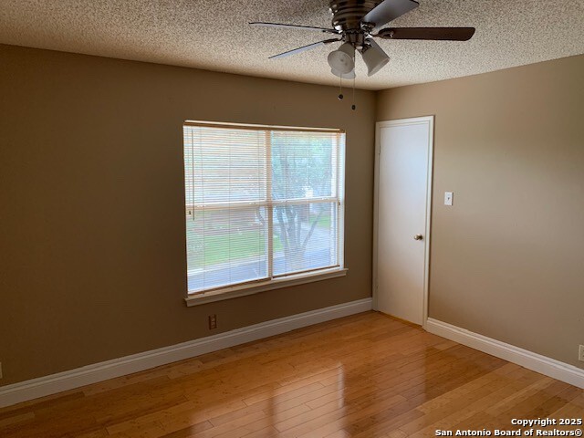Image 16 of 29 For 7838 Caston Park