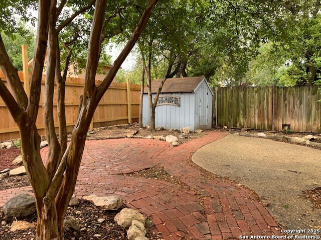 Image 19 of 29 For 7838 Caston Park