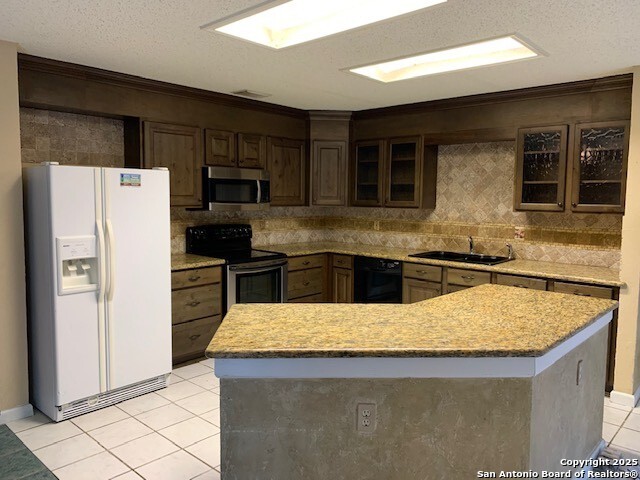 Image 4 of 29 For 7838 Caston Park