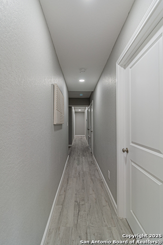 Listing photo id 22 for 4935 Bartmer Ave