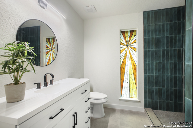 Listing photo id 16 for 714 Moorside
