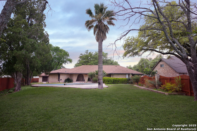 Listing photo id 35 for 714 Moorside
