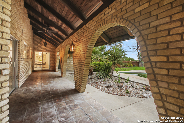 Listing photo id 36 for 714 Moorside