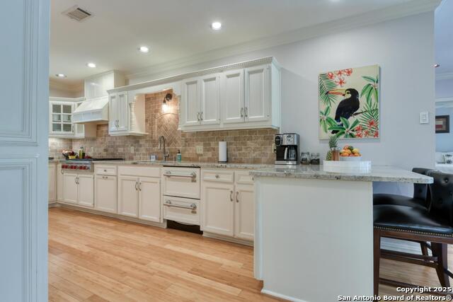 Image 11 of 51 For 10119 Manton Ln