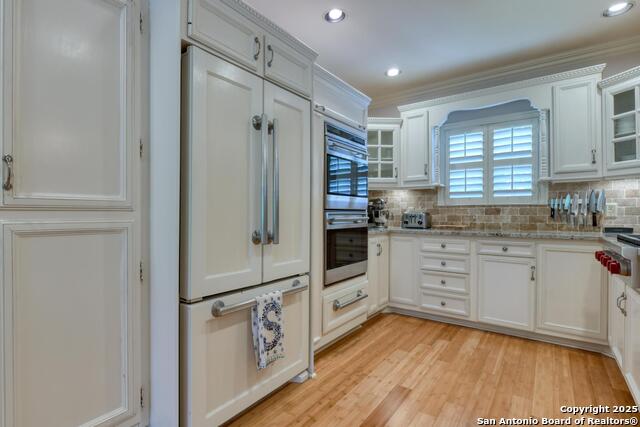 Image 13 of 51 For 10119 Manton Ln