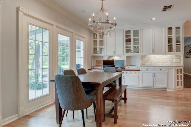 Image 17 of 51 For 10119 Manton Ln