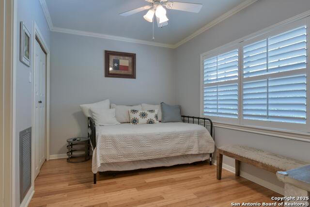 Image 19 of 51 For 10119 Manton Ln