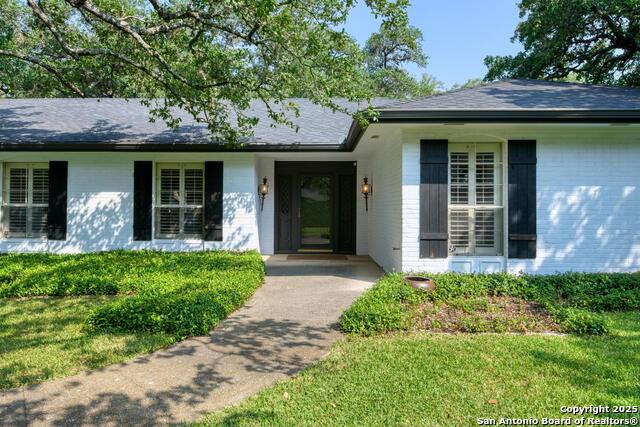 Image 3 of 51 For 10119 Manton Ln