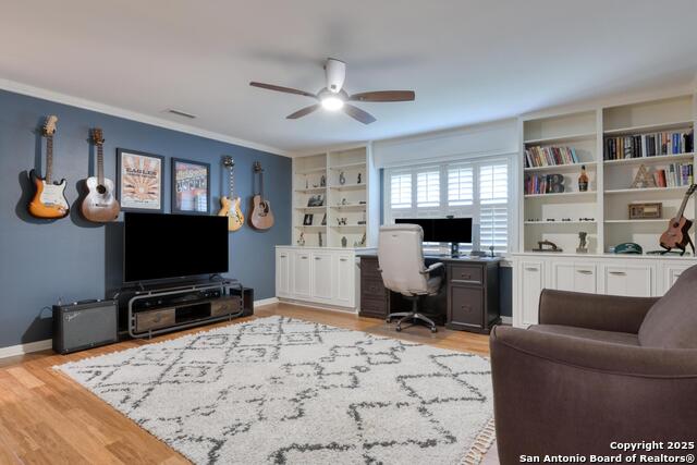 Image 30 of 51 For 10119 Manton Ln