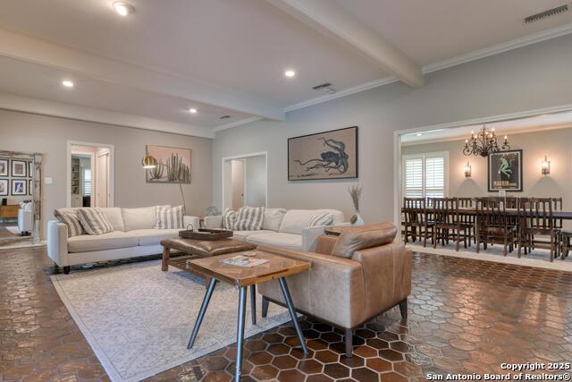 Image 7 of 51 For 10119 Manton Ln