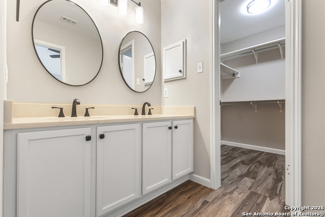Image 17 of 22 For 12243 Gwendolen Dr