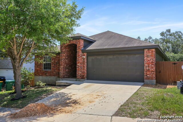 Listing photo id 0 for 9814 Shawnee