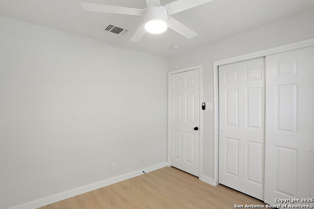 Listing photo id 21 for 9814 Shawnee