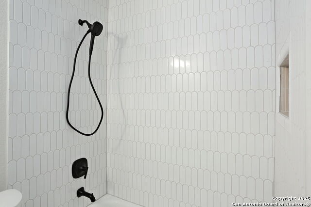 Listing photo id 23 for 9814 Shawnee
