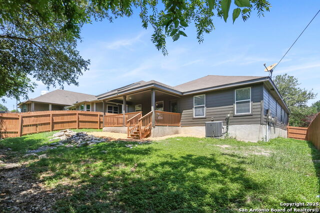 Listing photo id 25 for 9814 Shawnee