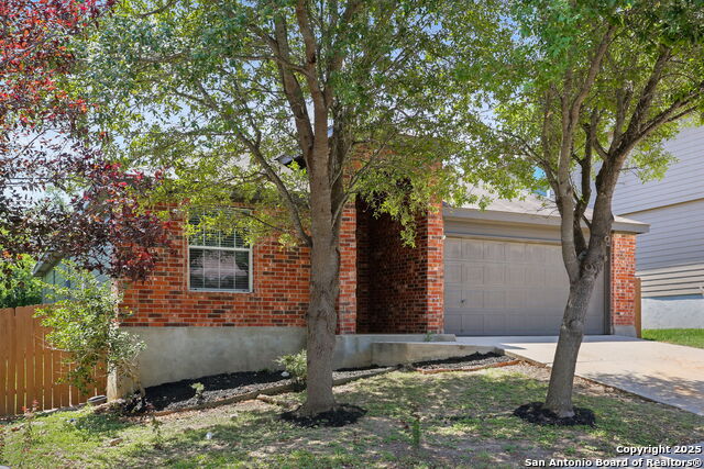 Listing photo id 1 for 9814 Shawnee