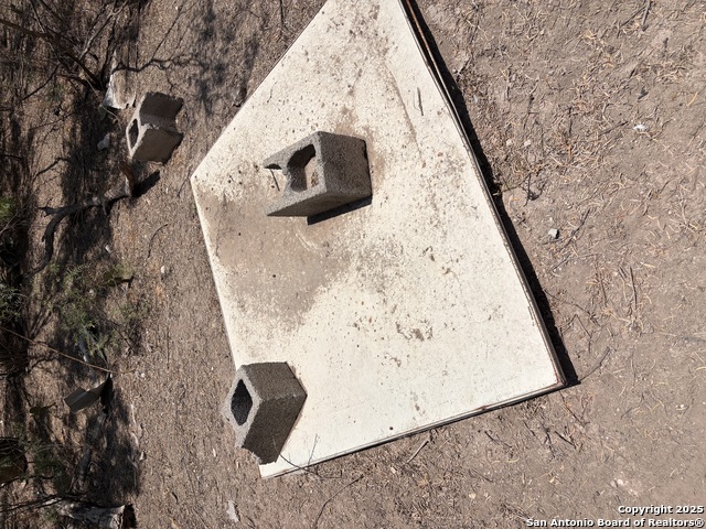 Listing photo id 12 for 793 Fm 1986  