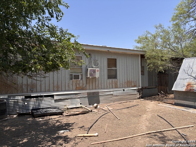Listing photo id 19 for 793 Fm 1986  