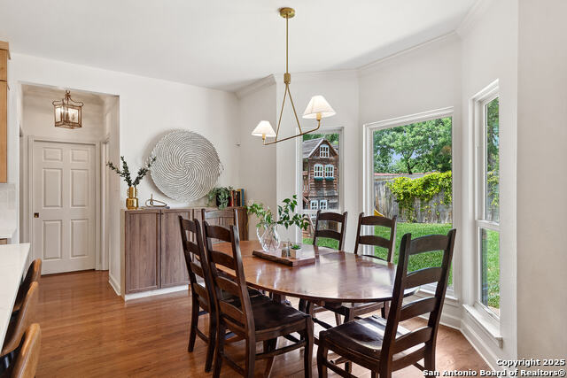Image 18 of 46 For 22 Court Circle
