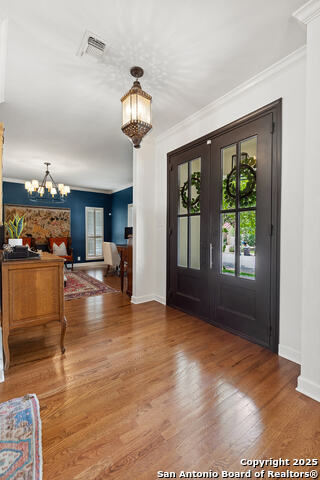 Image 4 of 46 For 22 Court Circle