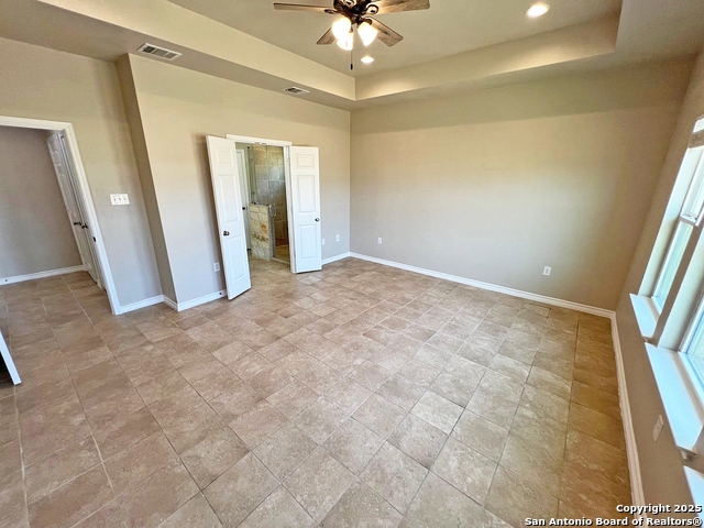 Image 10 of 37 For 200 Lakeview Cir