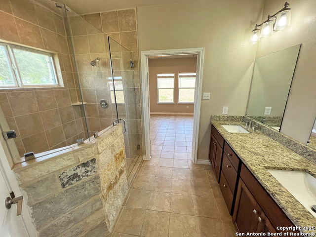 Image 13 of 37 For 200 Lakeview Cir