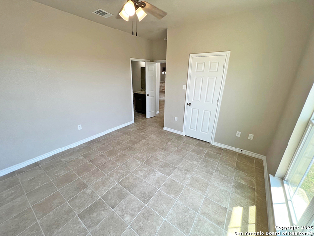 Image 20 of 37 For 200 Lakeview Cir