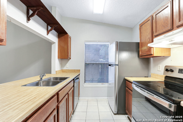 Image 6 of 16 For 3951 Chimney Springs