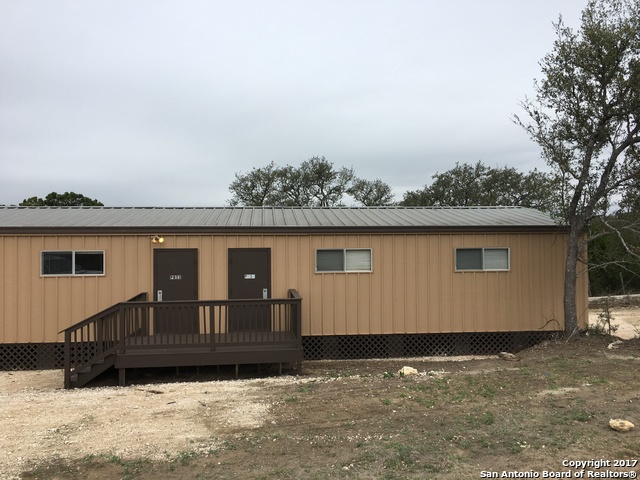Listing photo id 0 for 41205 Interstate 10 N 4