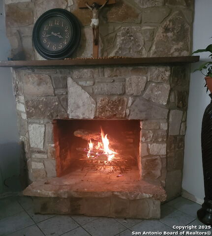 Listing photo id 1 for 5819 Cayuga
