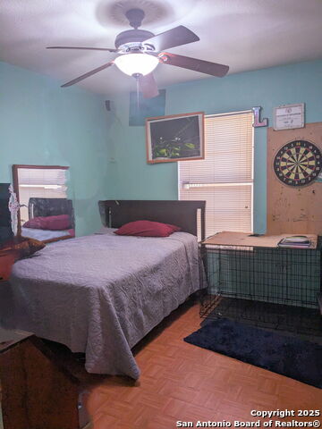 Listing photo id 5 for 5819 Cayuga