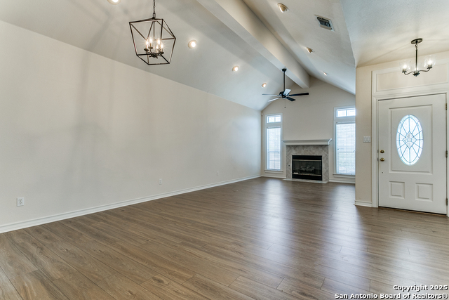 Listing photo id 5 for 91 Oakwell Farms