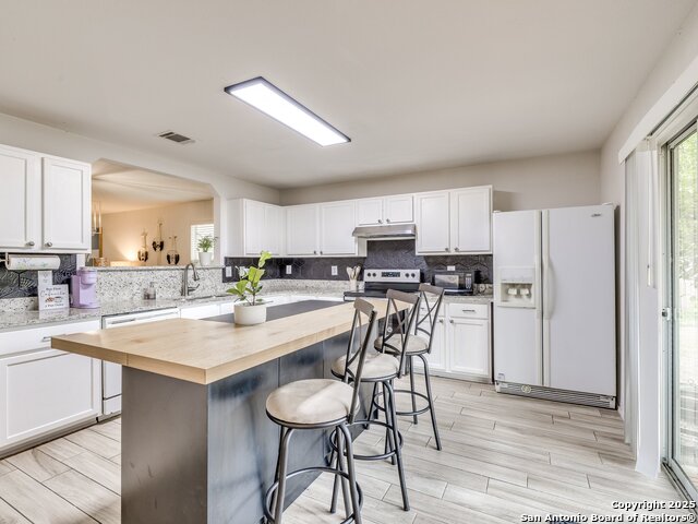 Image 17 of 44 For 6267 Cypress Cir