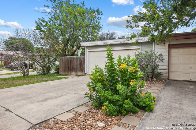 Image 4 of 25 For 11756 Spring Club Dr