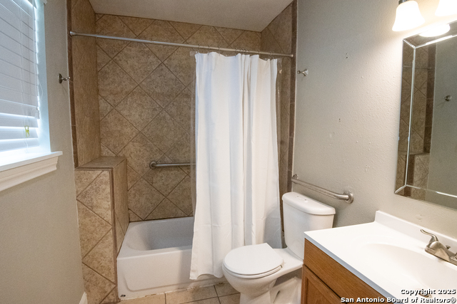 Image 18 of 23 For 227 Jemison St